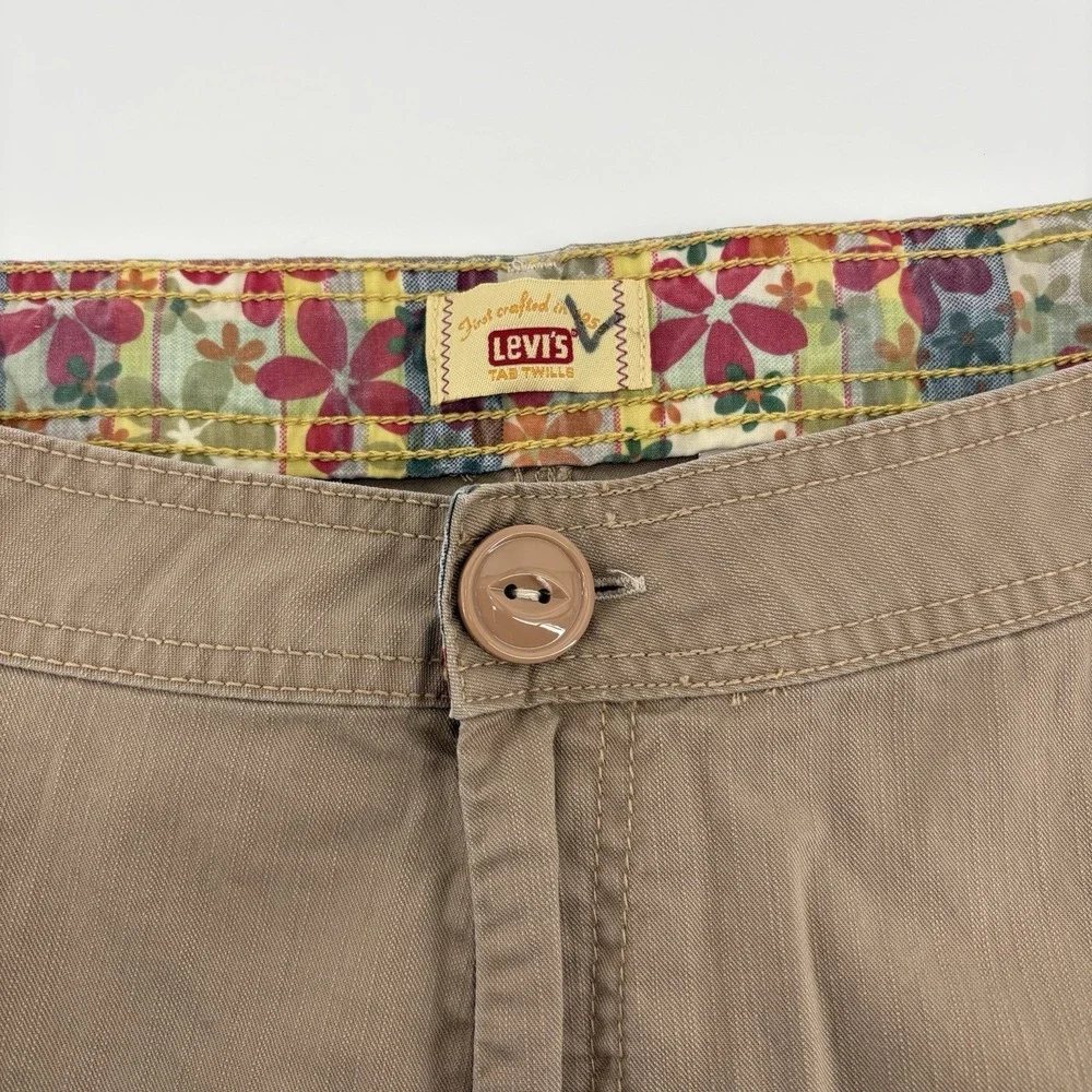 Levi Tab Women's Cargo Shorts Beige‎ Size 20 Large Buttons